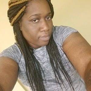 Meet your Posher, Ebony